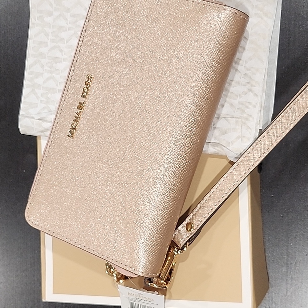 Michael Kors wristlet NWT